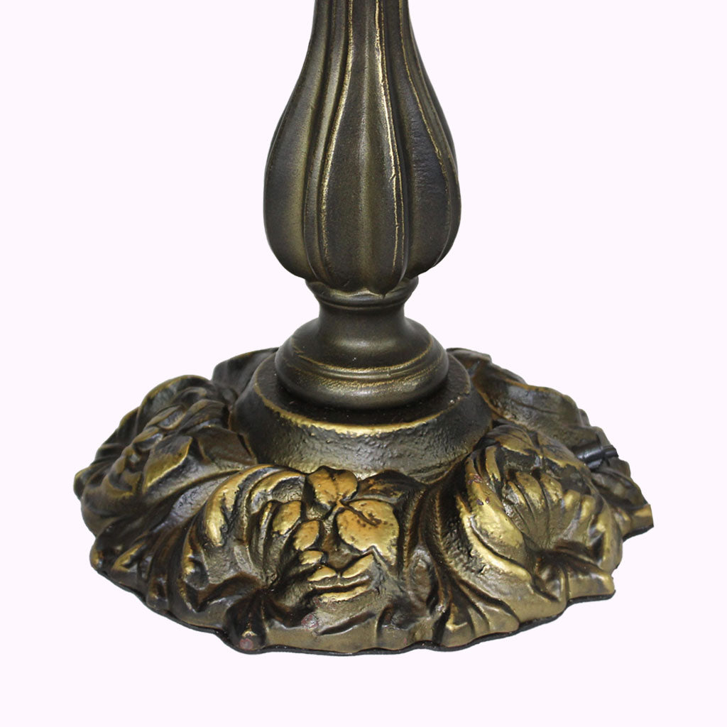 Classic Wisteria Tiffany Table Lamp